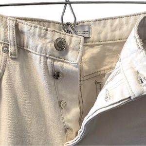 Zara High Rise Cropped Frayed Bottoms Off-White Jeans